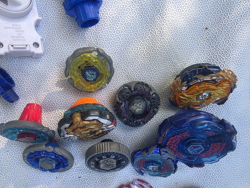 Large Beyblade Bundle - Takara Tomy / Hasbro Style Tops, Launchers & Parts Carousel 16