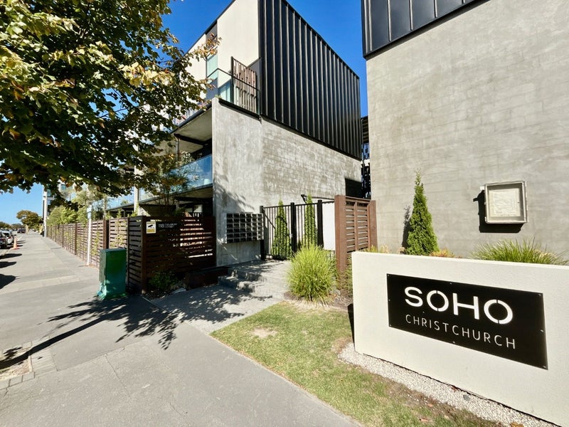 Image 1 of 20