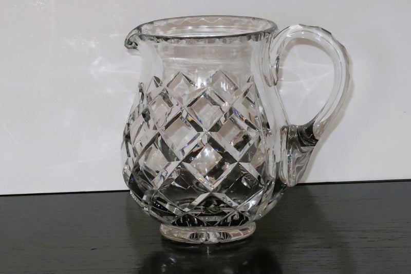 ***STUNNING DIAMOND CUT CRYSTAL JUG*** Carousel 1