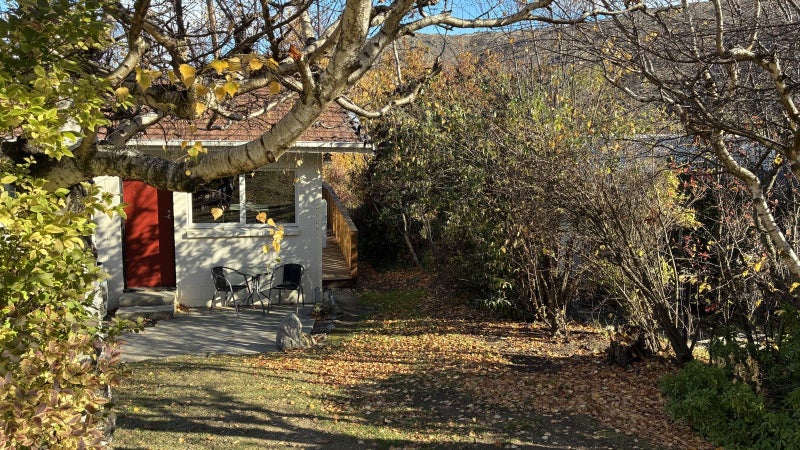 Image 1 of 7