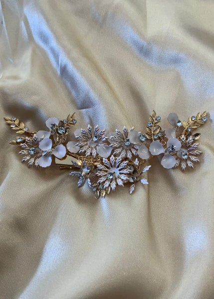 Gold and soft pink floral design hair clip Carousel 1