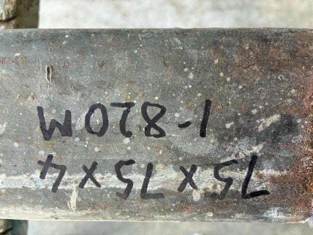 STEEL 75mm x 75mm x 4mm HRS 1.935M long. Carousel 1