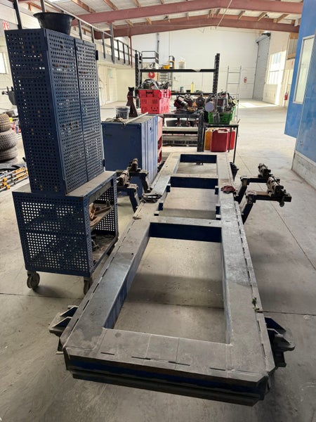 Chase straightener Carousel 1