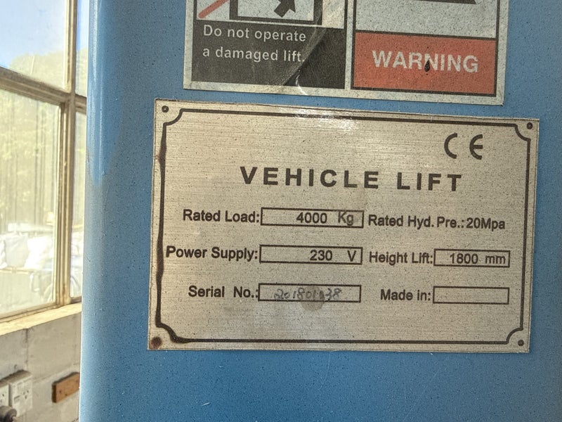 Two post car hoist Carousel 3