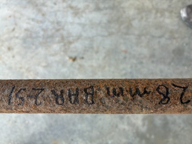 STEEL BAR 28mm 2.51M long. Carousel 1