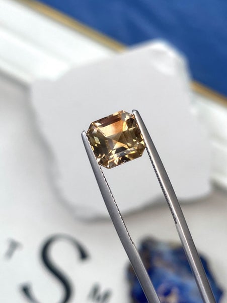 $1RES ~ 5.66ct Bi-Colour Imperial Topaz * $1200 RRP Carousel 1