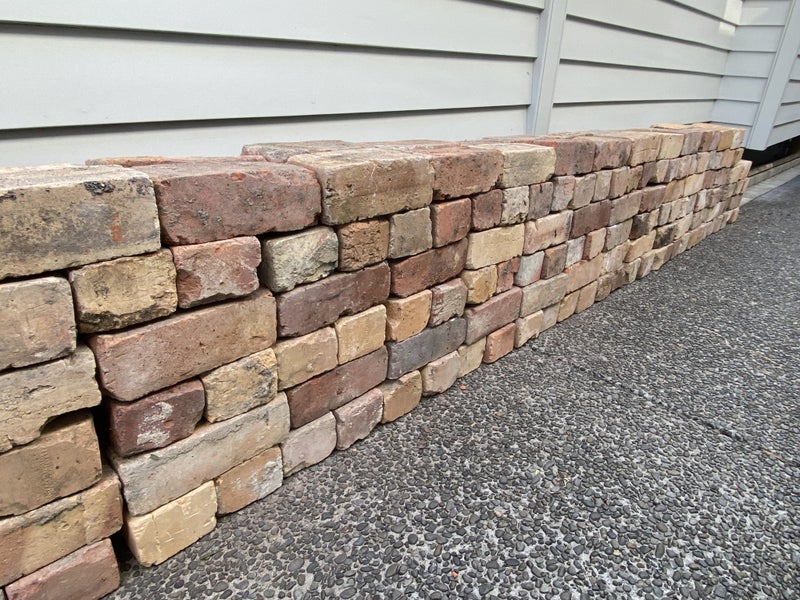 Salvaged Cleaned Villa Bricks Carousel 2