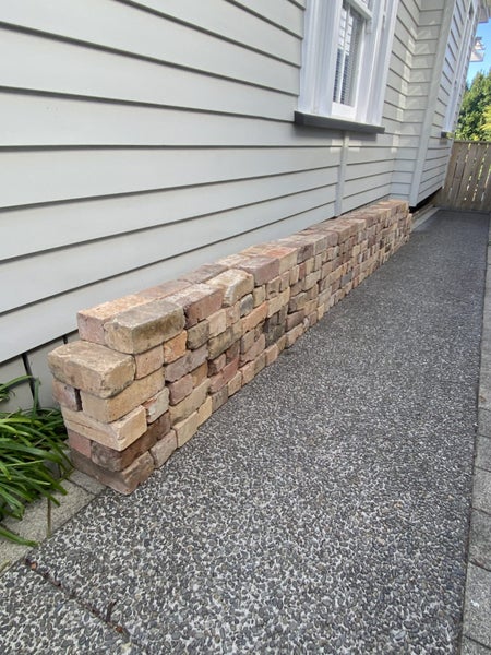 Salvaged Cleaned Villa Bricks Carousel 3