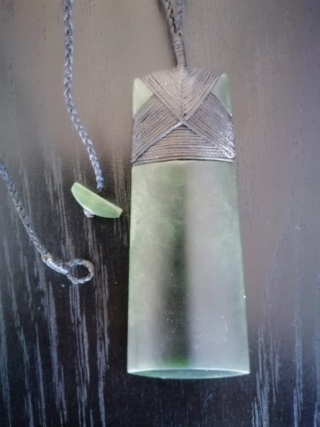 Hand Carved NZ Pounamu Toki Pendant – Kawakawa Greenstone | Te Ara Kohatu Carousel 2