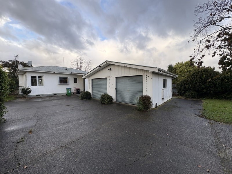 Image 1 of 20