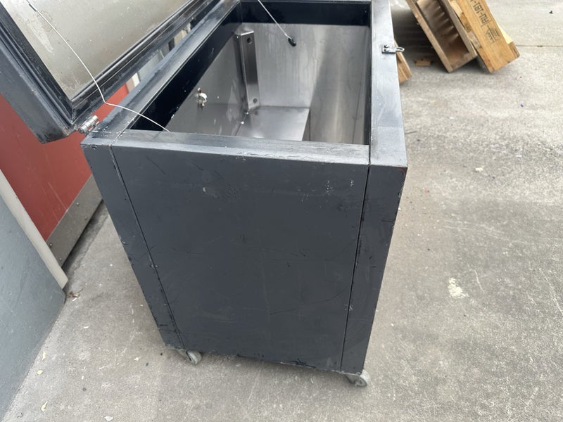 SKOPE Small and rare Commercial Chest Fridge Carousel 4