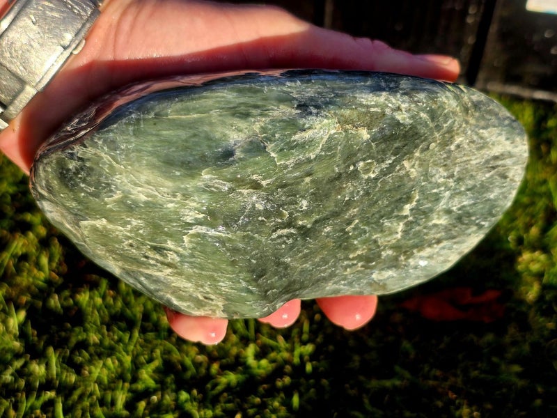 $1 RESERVE - Greenstone Floater / Displaystone / Touchstone - 16.5cm Carousel 2