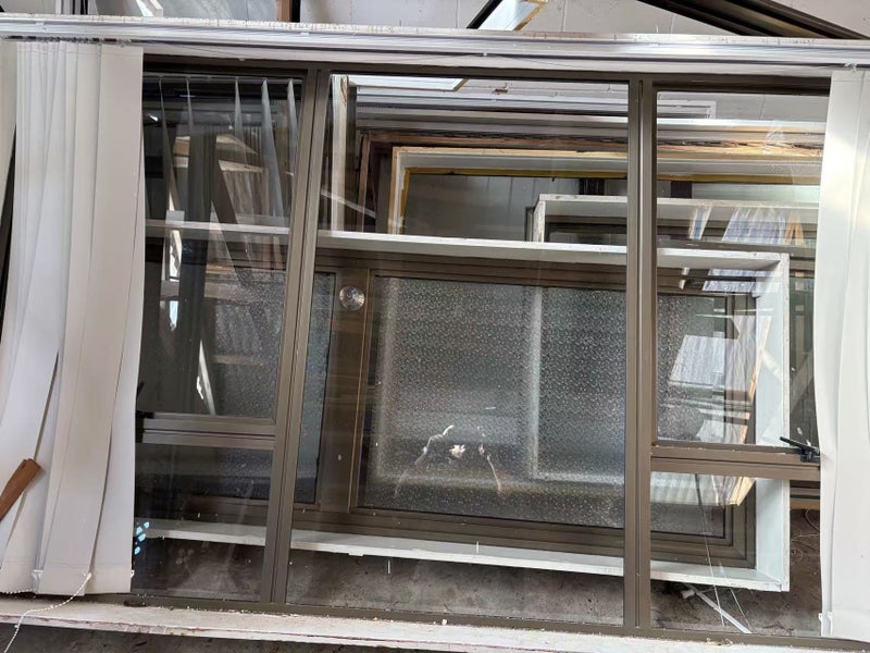 Used aluminium alloy doors and windows Carousel 2