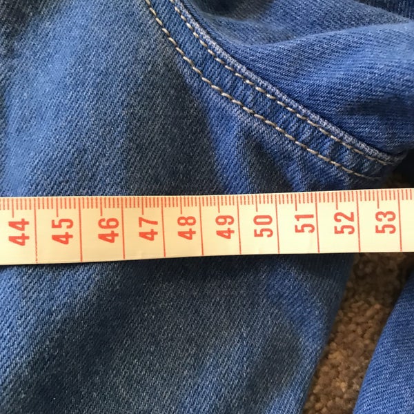 DENIM JACKET BOHO NEW COND < $$1-OO RES > SIZE 14 BARGIN $$1-RES AUCTIONS ## Carousel 9