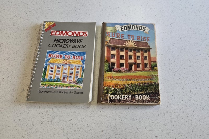 Edmonds Cooking Books x2 Carousel 1