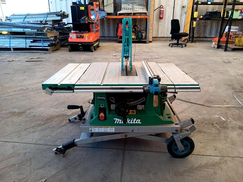 Makita M250 Table Saw Carousel 1