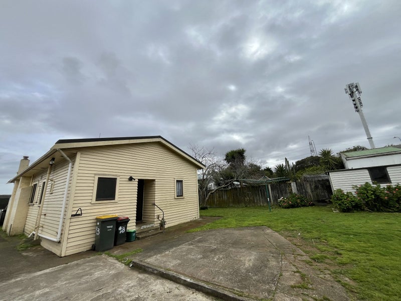 Image 1 of 21