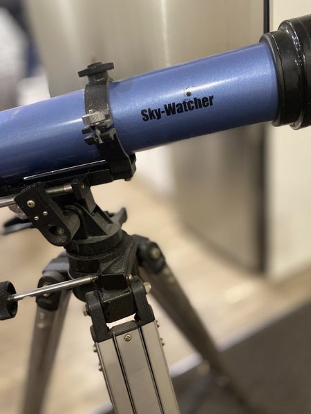 Skywatcher Refractor Telescope467368319082178562