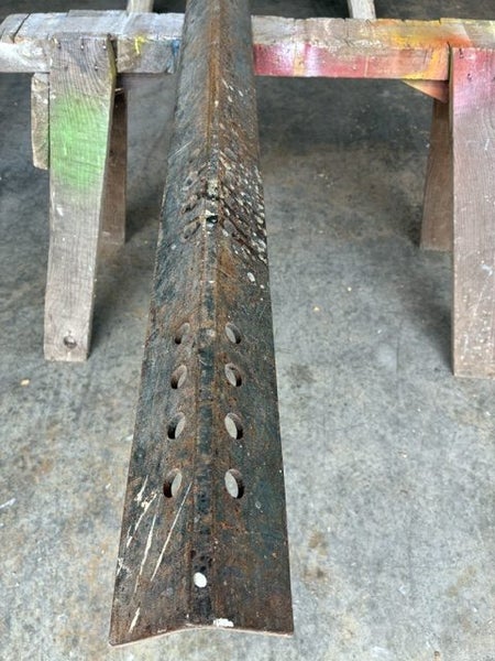 STEEL HEAVY ANGLE 76mm x 76mm x 6mm 272 long. Carousel 6