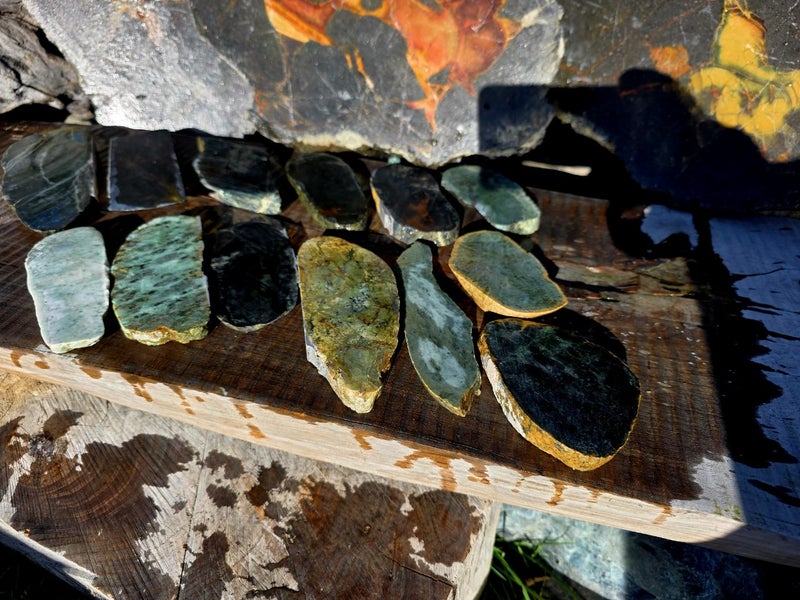 1$reserve Greenstone slabs Carousel 2