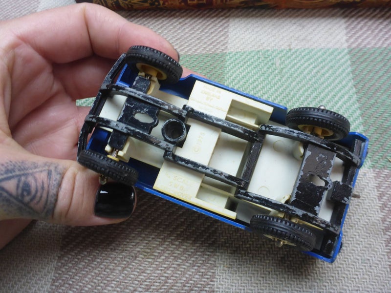 Awesome Old Vintage Britains Farm Diecast Toy Car S.W.B. Land Rover Die Cast Toy Carousel 7