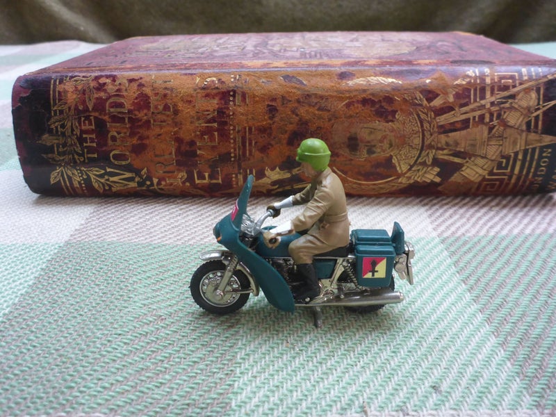 Old Vintage Britains Deetail Diecast Toy British Dispatch Rider Motorcycle Carousel 1