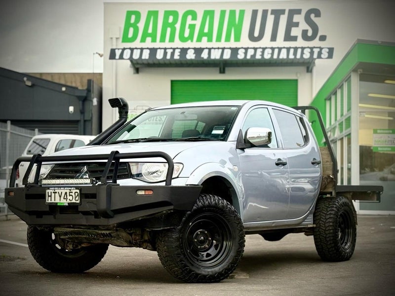 2014 Mitsubishi Triton DCAB C GL 2.5D/4WD/5