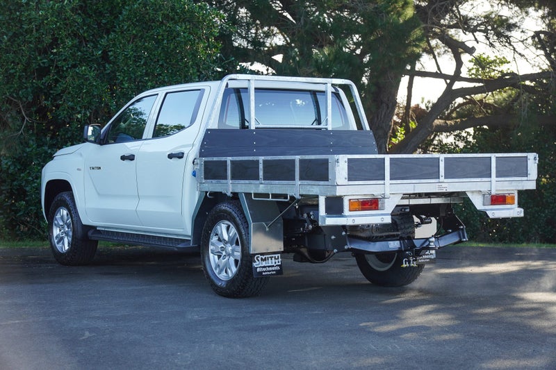2026 Mitsubishi Triton GLX DC Flat deck 4x4 auto, photo 3