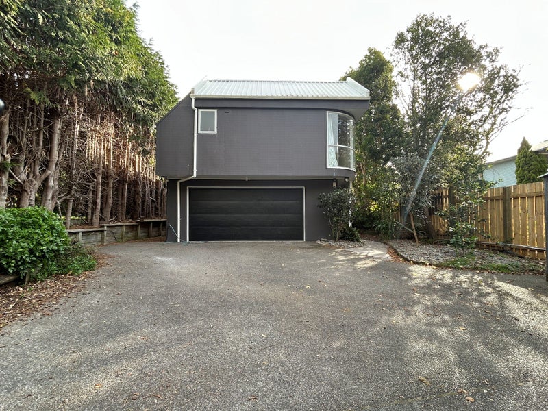 Image 1 of 32