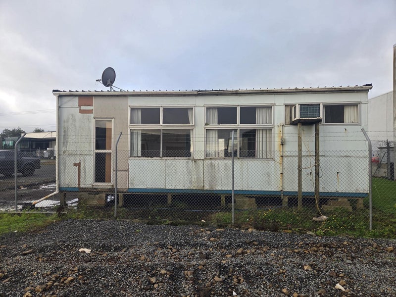 School Prefab for Removal Carousel 4