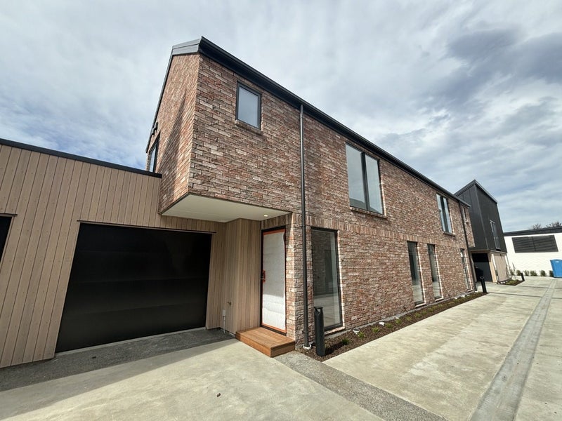 Image 1 of 10