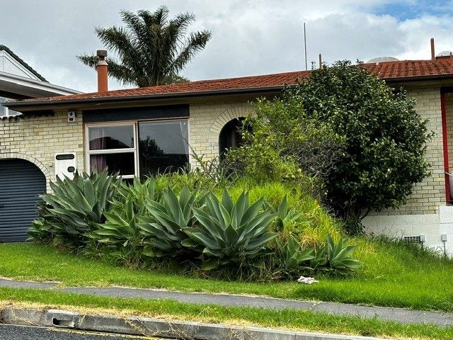 Image 1 of 11