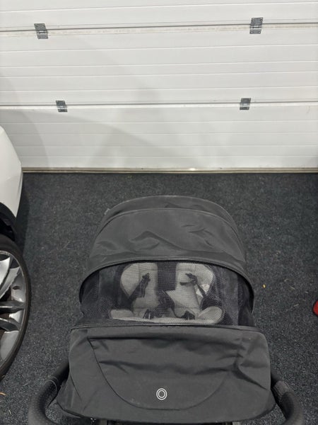Jengo Eden Stroller - great condition483823998280683522
