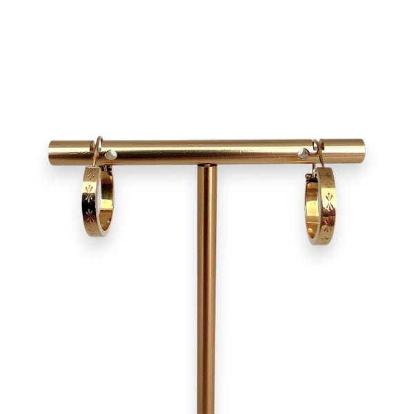 NZGD | 18ct Gold Engraved Starburst Hoop Earrings 15.4mm Carousel 2