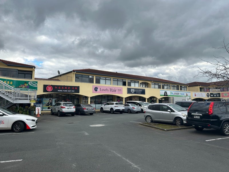 Image 1 of 6