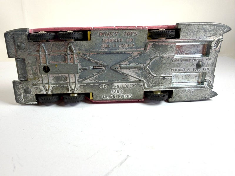 Lady Penelope’s Fab! Pink Rolls Royce. Dinky Toys No 100 Carousel 12
