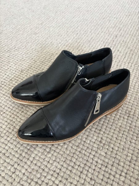 Mi Piaci leather zipper ankle shoes with patent cap sz 38 Carousel 1