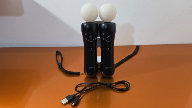 Official Sony PS3 Move Controller x2 + PS3 Camera + Games COMBO Carousel 2