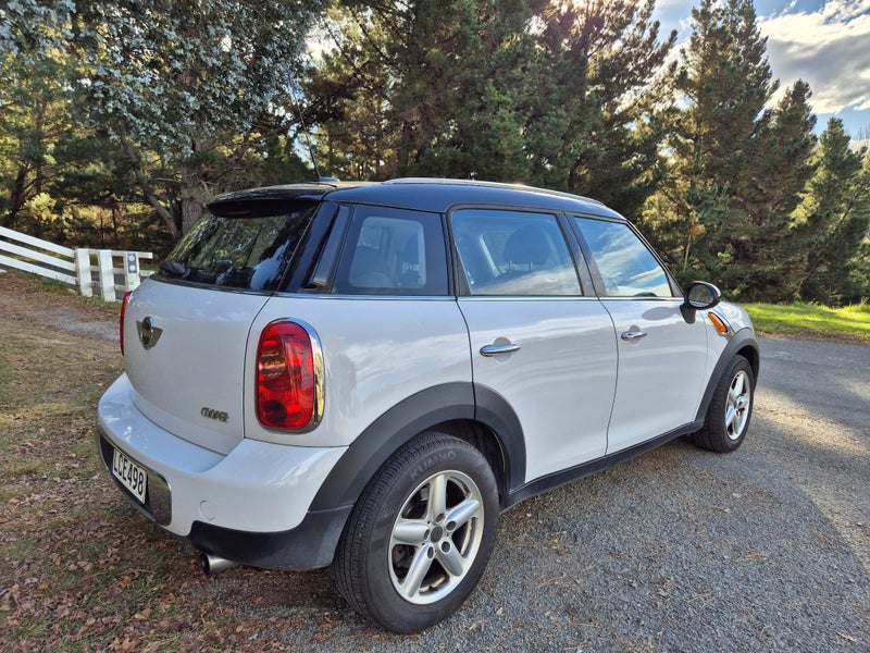 2011 MINI Cooper Crossover4690885575455744012
