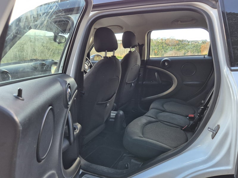 2011 MINI Cooper Crossover4690885575455744015