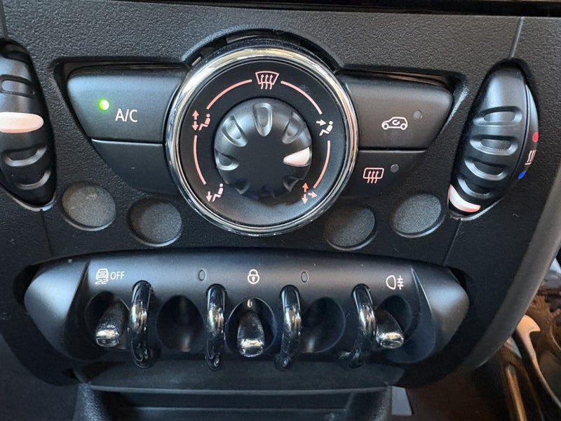 2013 MINI One Crossover4697897444481638411