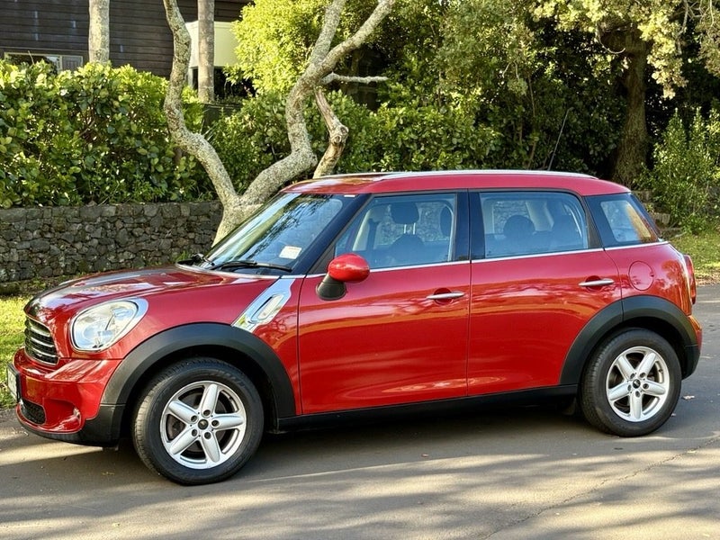 2013 MINI One Crossover469789744448163840