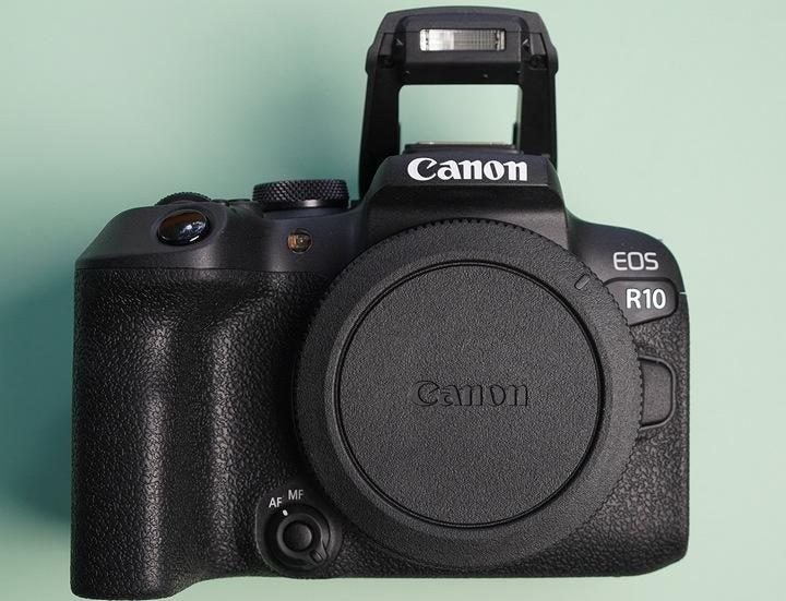 Canon EOS R10 Mirrorless Camera with 18-45mm Kit Carousel 1
