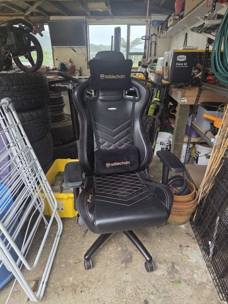 Gaming Chair - Noblechairs Epic series Carousel 1
