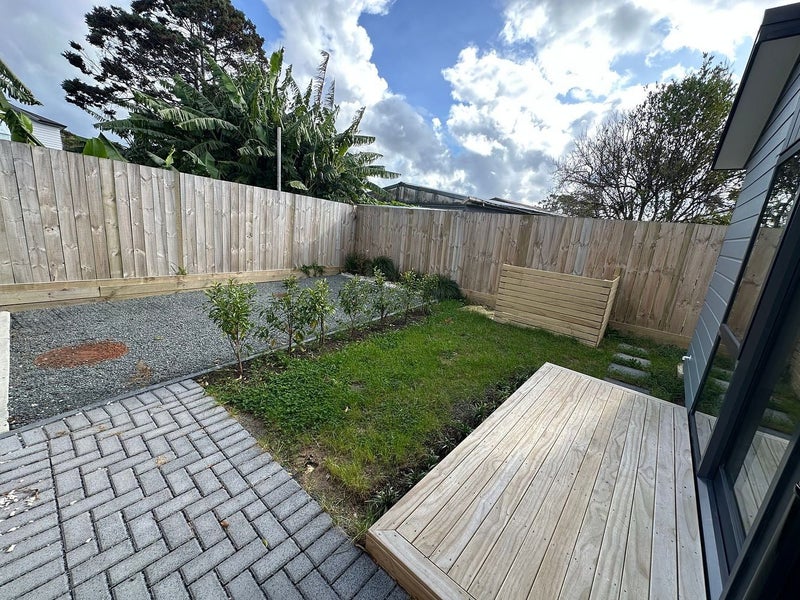 Image 1 of 32