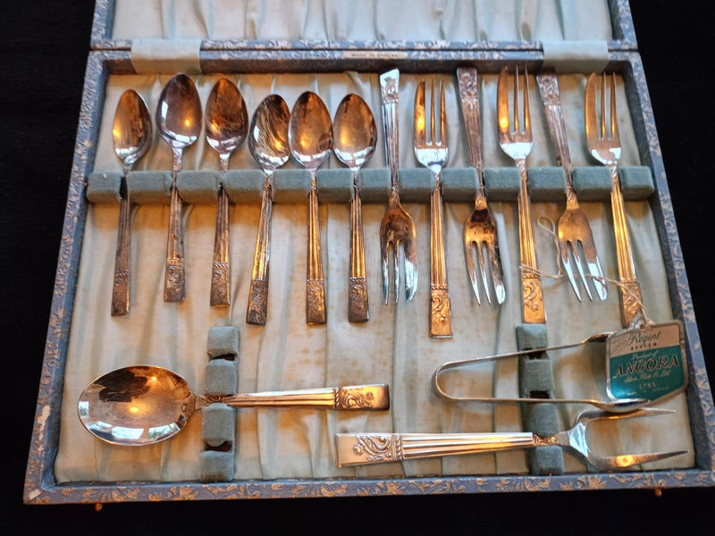 Gorgeous Cased VINTAGE Set of ANGORA Vintage Art Deco Teaspoons/Forks/ Servers Carousel 7
