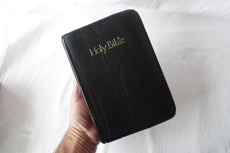 Holy Bible KJV Words of Christ in Red Zipped Case (SKU BK18) Carousel 15