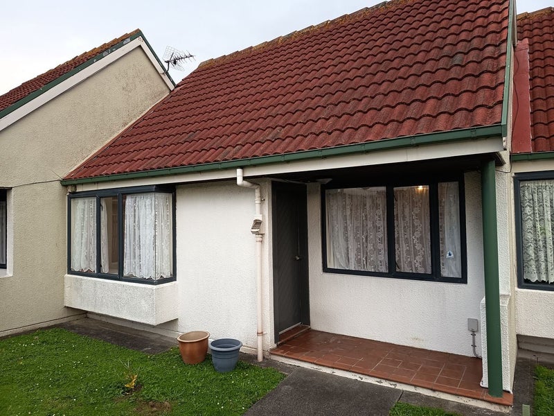 Image 1 of 7