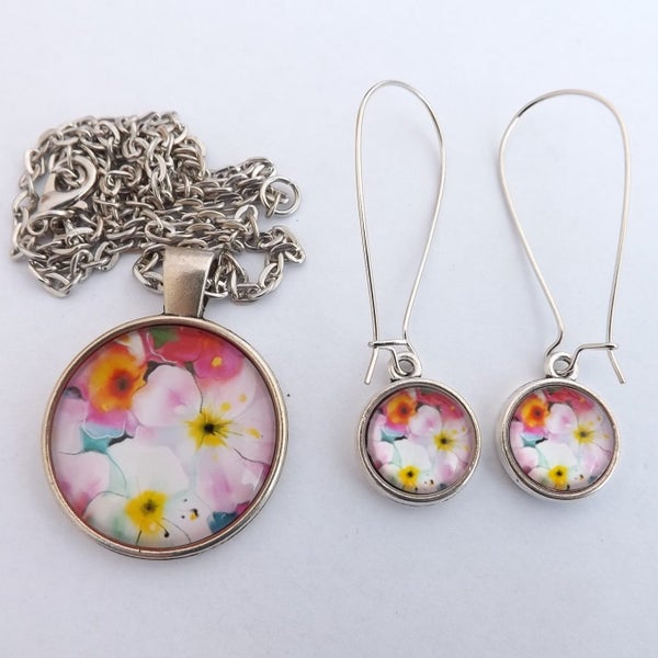 Pink & White Flowers Handmade Dome Pendant Necklace & Earrings Set Carousel 1