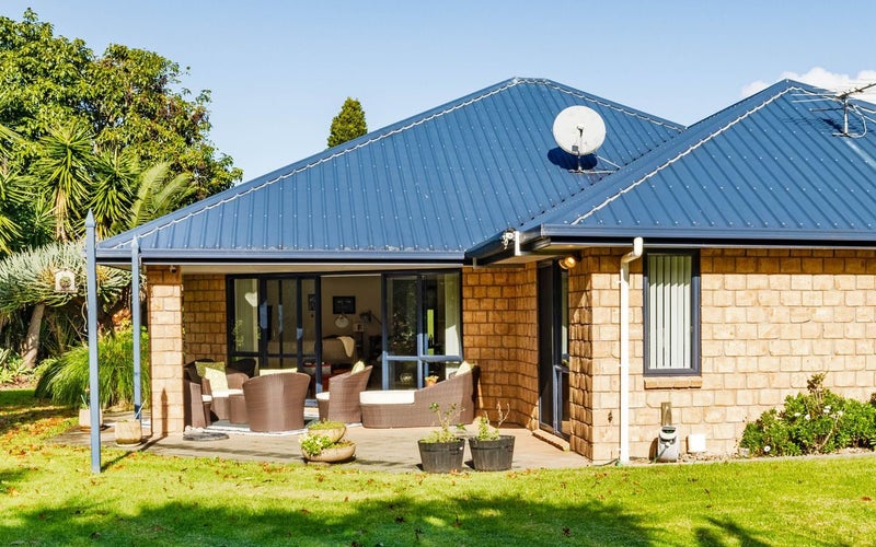 Private Cul-de-Sac Sunny Retreat